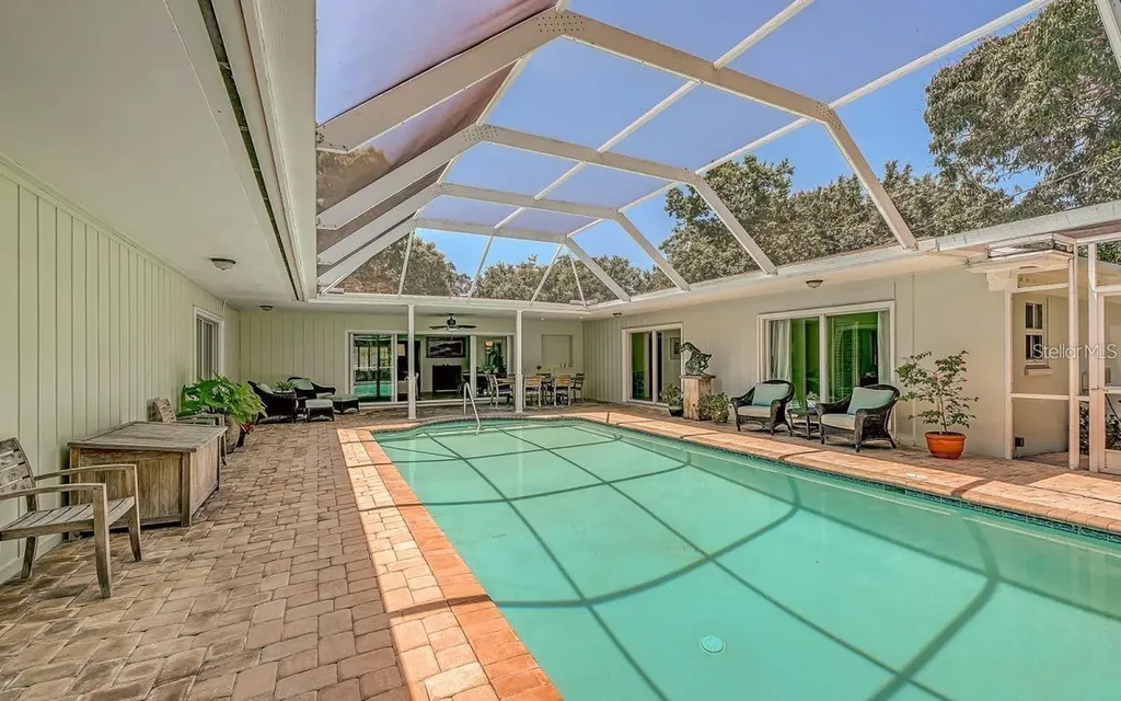 7331 Westmoreland Drive Sarasota FL 34243