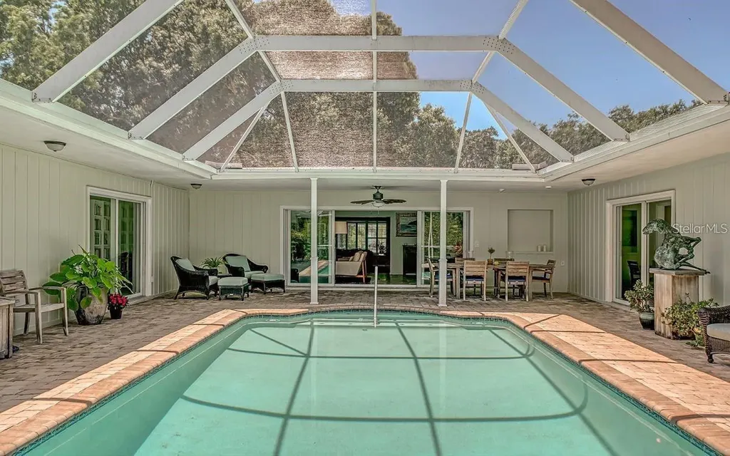 7331 Westmoreland Drive Sarasota FL 34243