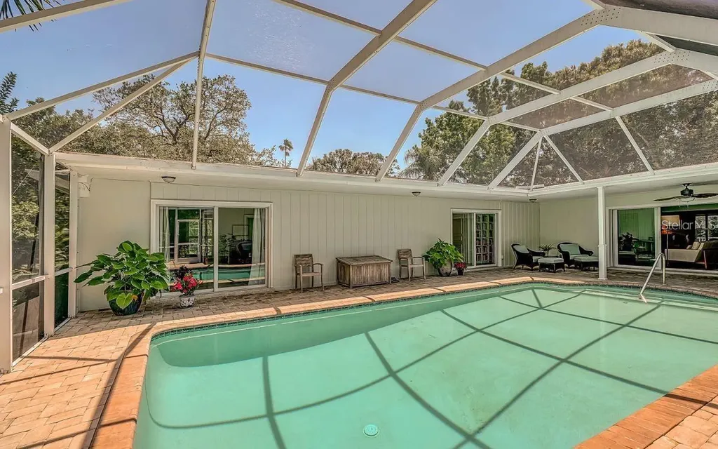 7331 Westmoreland Drive Sarasota FL 34243