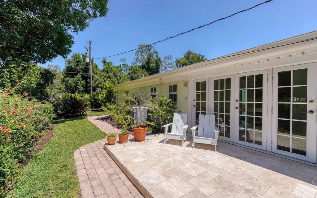 7331 Westmoreland Drive Sarasota FL 34243