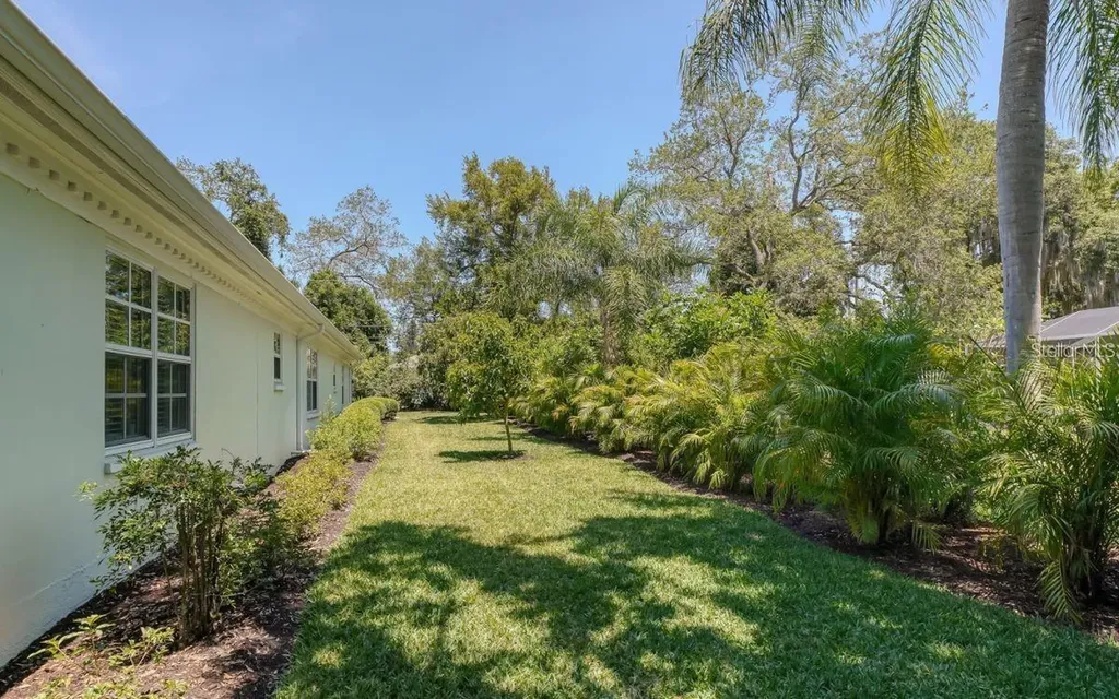 7331 Westmoreland Drive Sarasota FL 34243