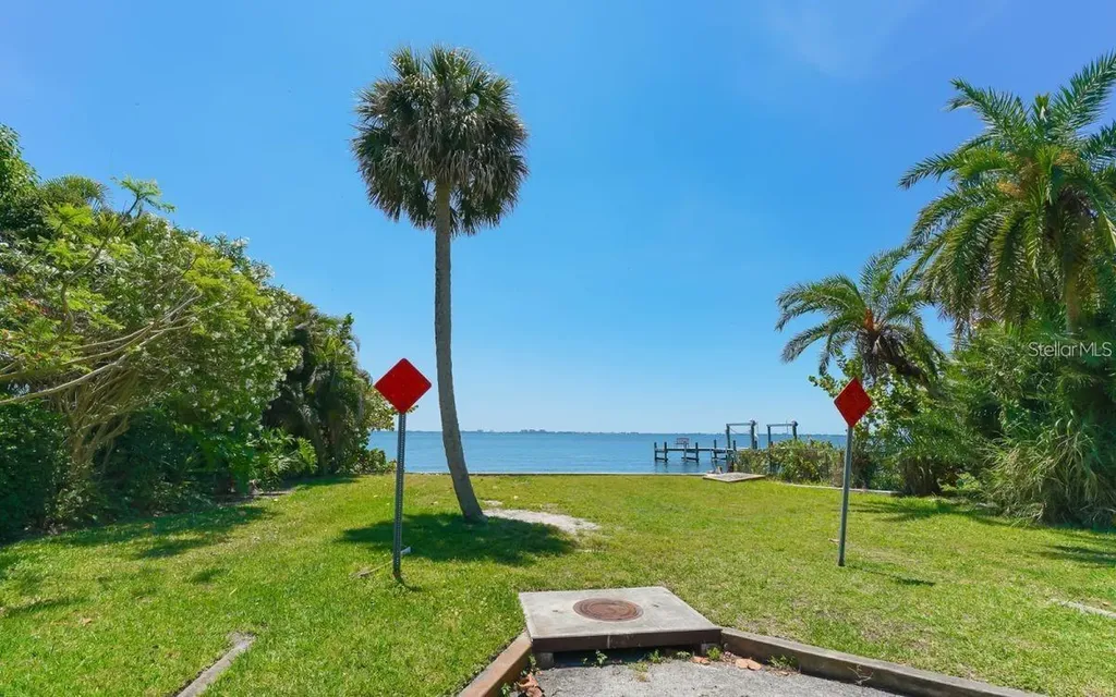 7331 Westmoreland Drive Sarasota FL 34243