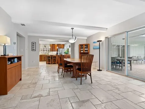 7331 Westmoreland Drive Sarasota FL 34243