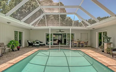 7331 Westmoreland Drive Sarasota FL 34243