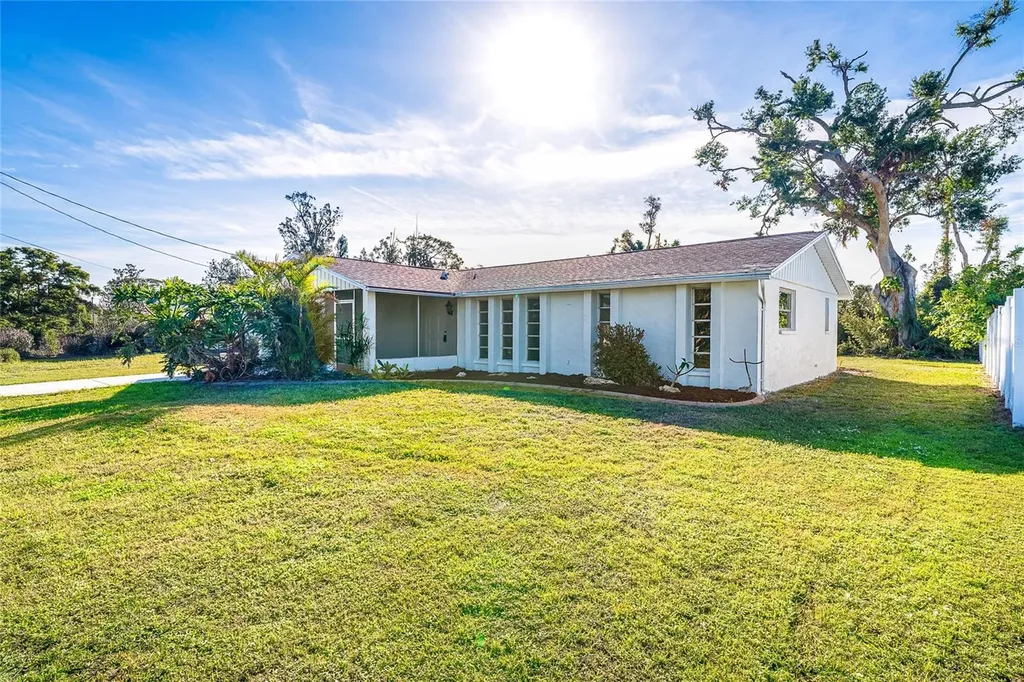 212 Hibiscus Street Nokomis FL 34275