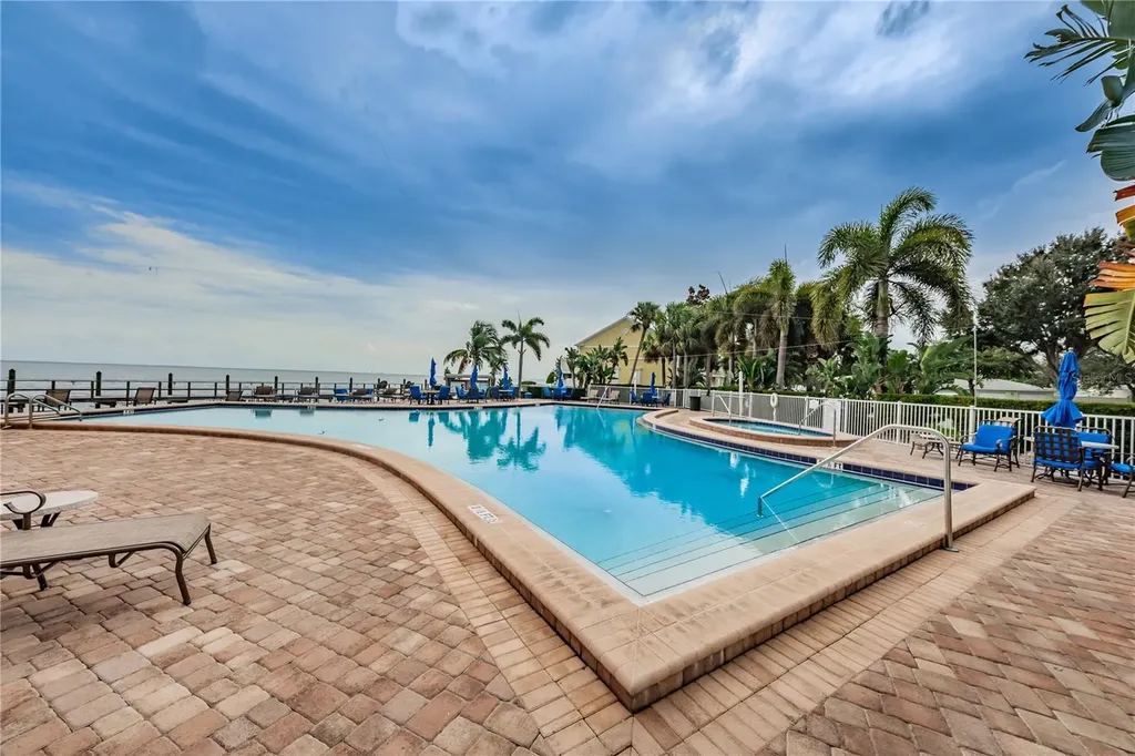 5004 Starfish Drive SE St Petersburg FL 33705