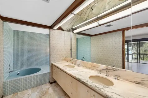 5112 Jungle Plum Road Sarasota FL 34242