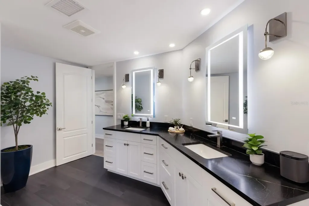367 W Royal Flamingo Drive Sarasota FL 34236