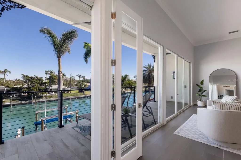 367 W Royal Flamingo Drive Sarasota FL 34236