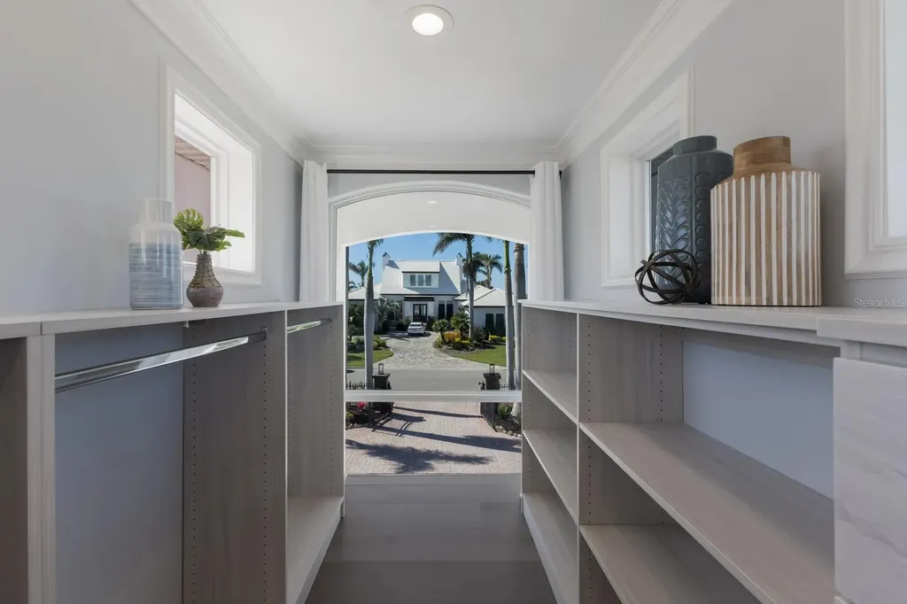 367 W Royal Flamingo Drive Sarasota FL 34236