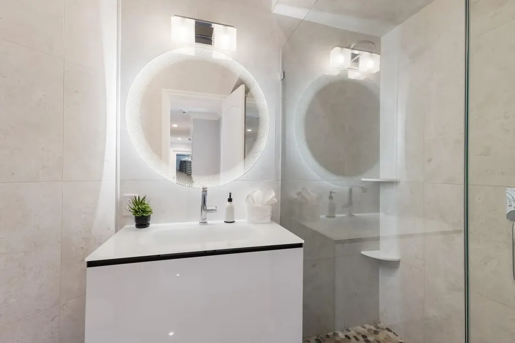 367 W Royal Flamingo Drive Sarasota FL 34236