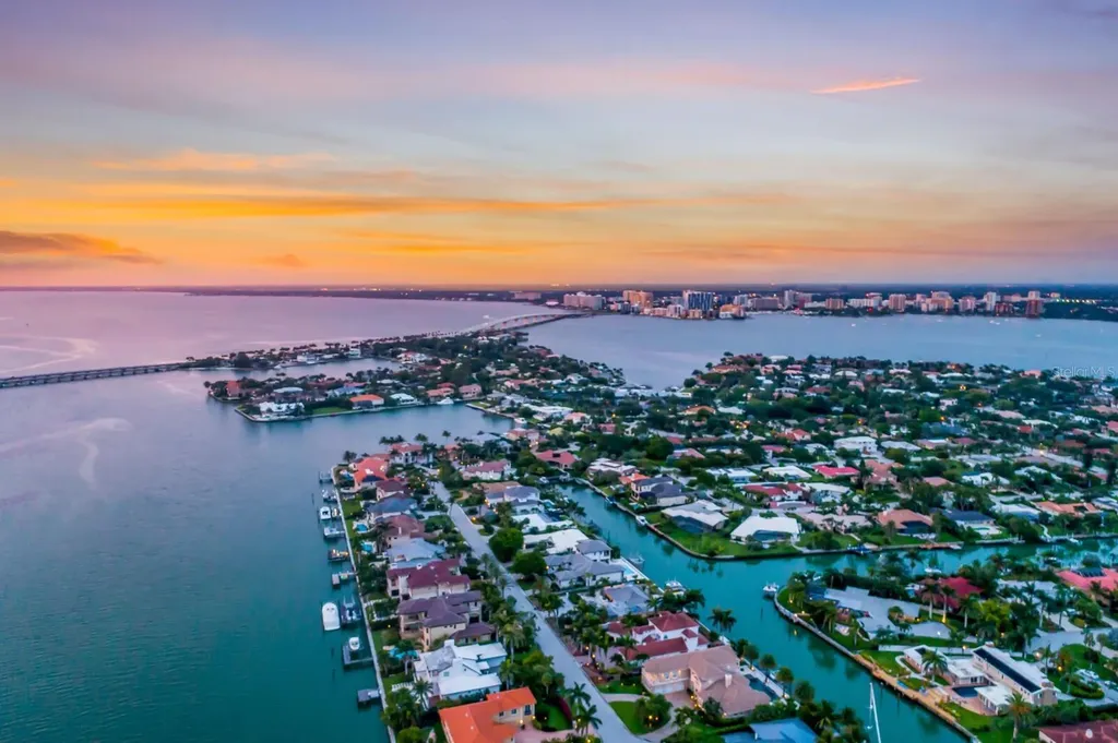 367 W Royal Flamingo Drive Sarasota FL 34236