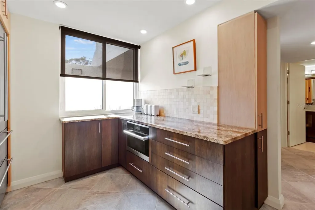 832 Bayport Way Longboat Key FL 34228