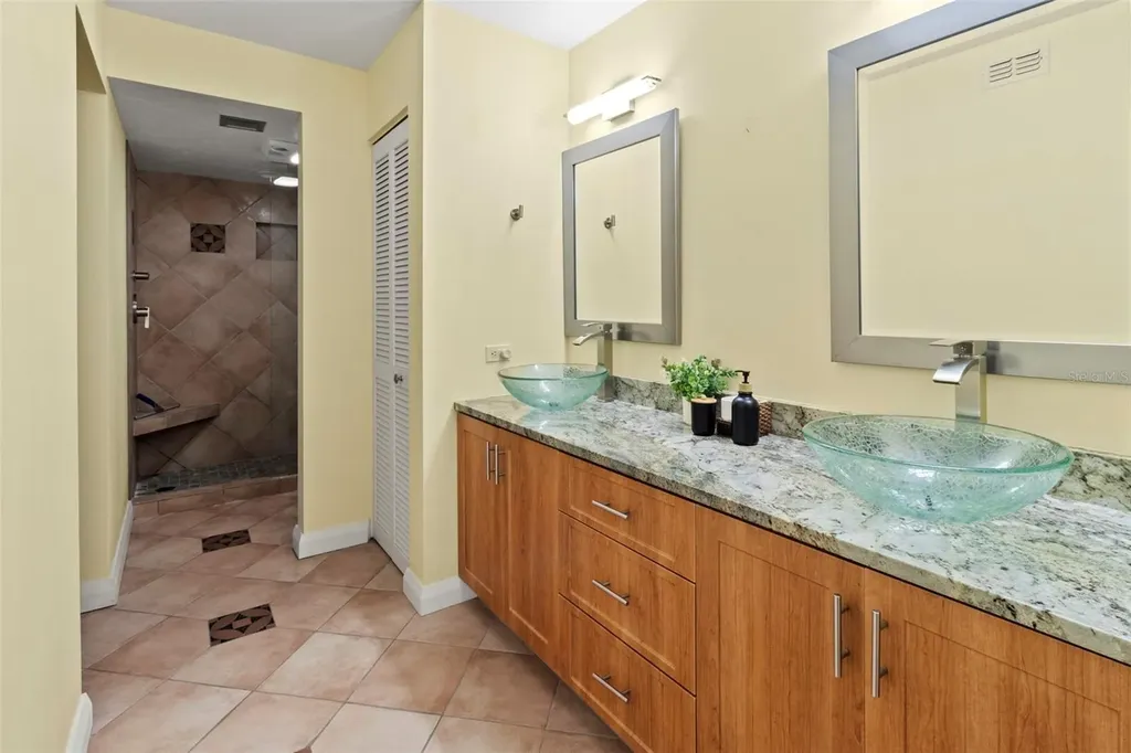 832 Bayport Way Longboat Key FL 34228
