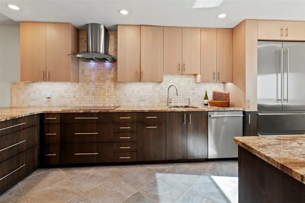 832 Bayport Way Longboat Key FL 34228