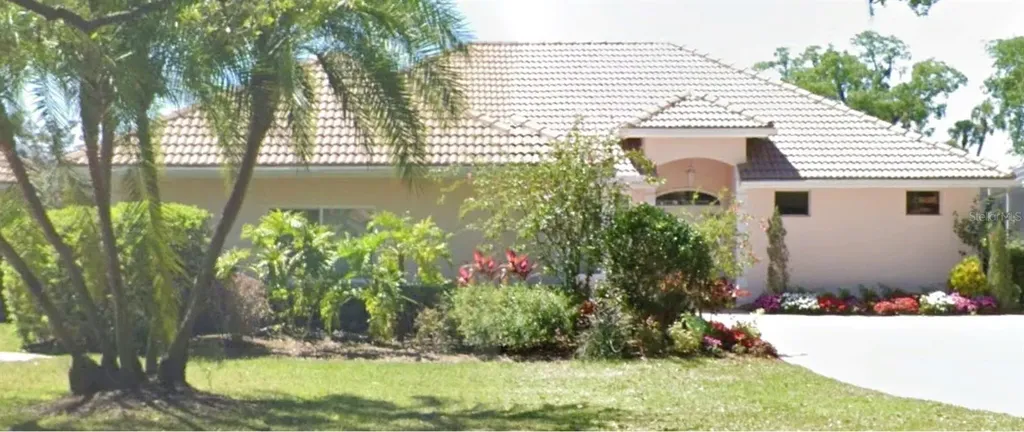 5470 Golf Pointe Drive Sarasota FL 34243