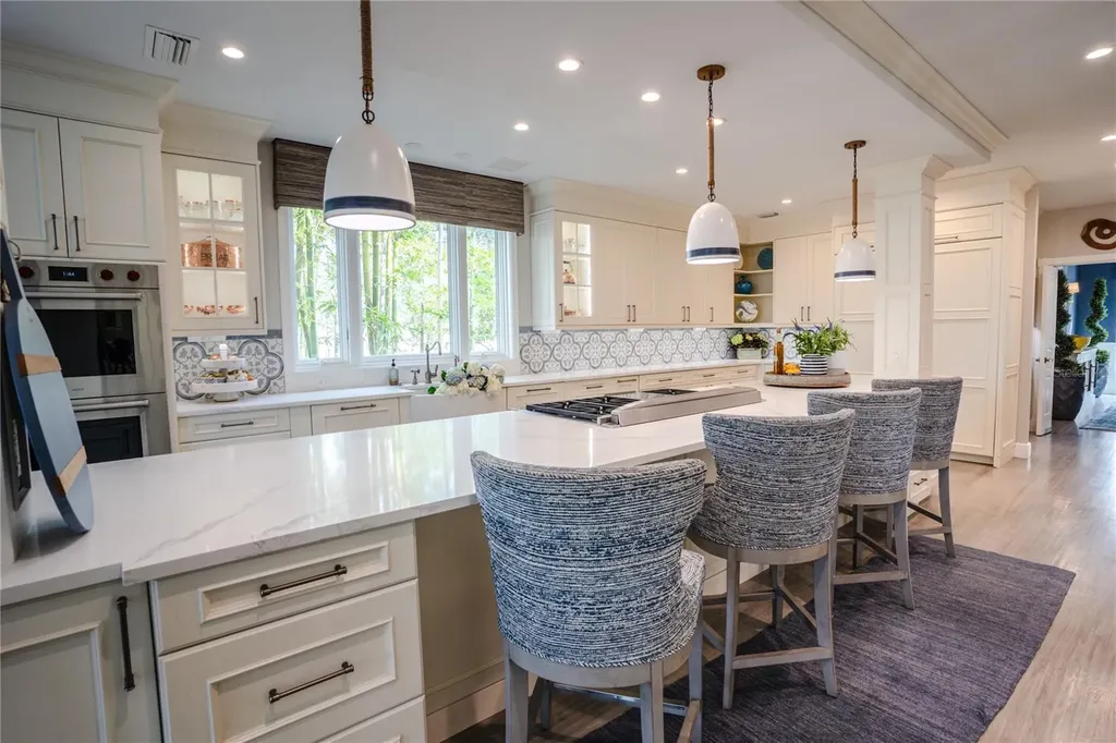 1541 Bay Point Drive Sarasota FL 34236