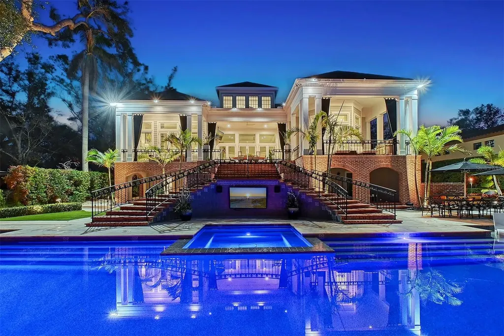 1541 Bay Point Drive Sarasota FL 34236