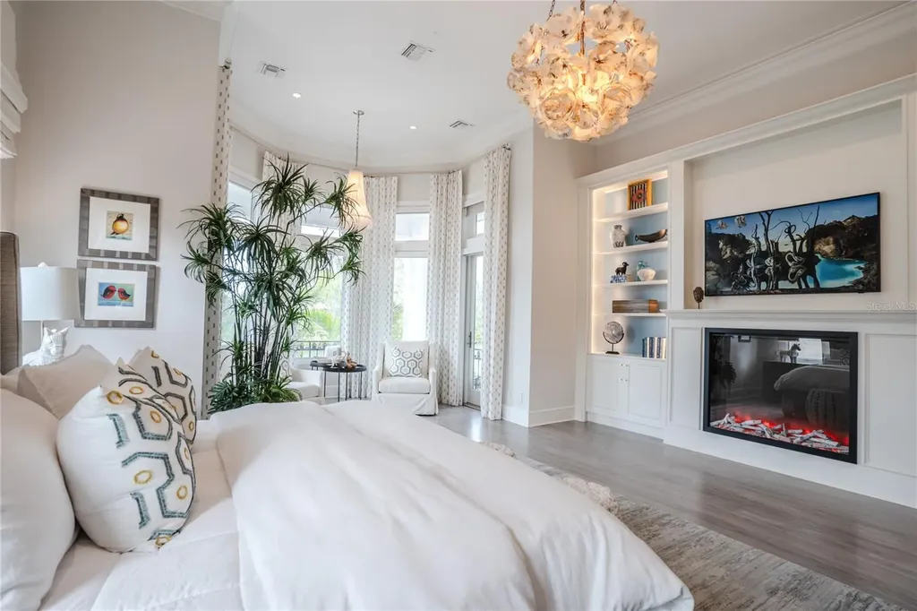 1541 Bay Point Drive Sarasota FL 34236