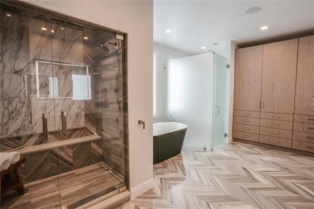 1541 Bay Point Drive Sarasota FL 34236