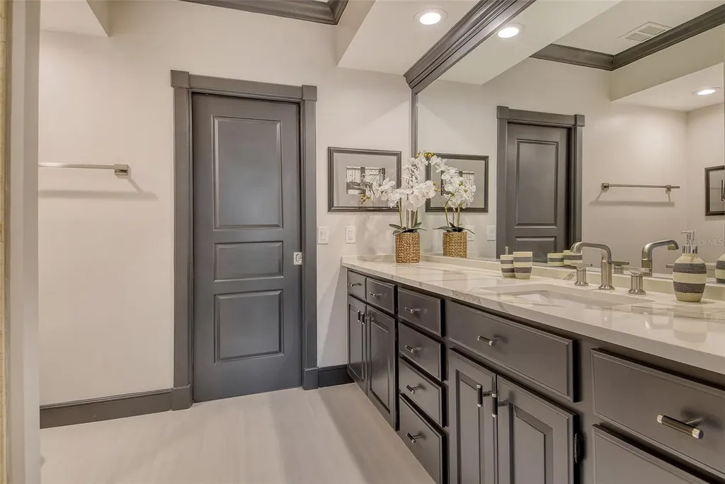 1541 Bay Point Drive Sarasota FL 34236
