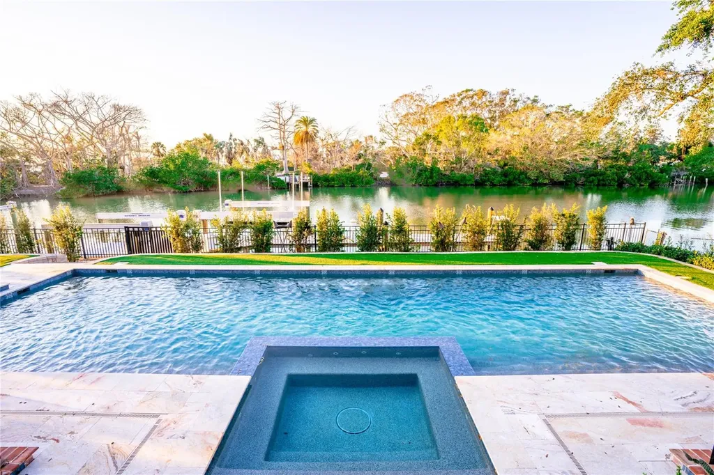 1541 Bay Point Drive Sarasota FL 34236