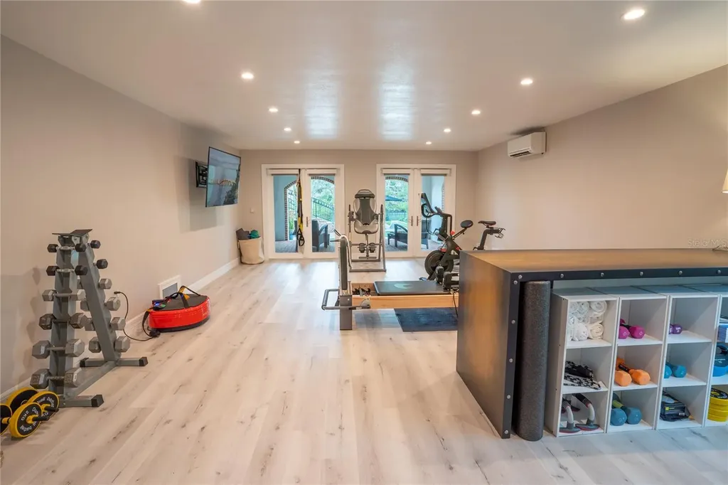 1541 Bay Point Drive Sarasota FL 34236