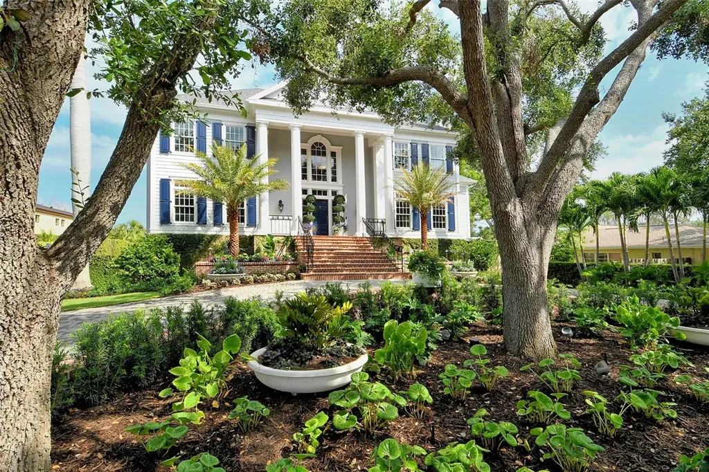 1541 Bay Point Drive Sarasota FL 34236