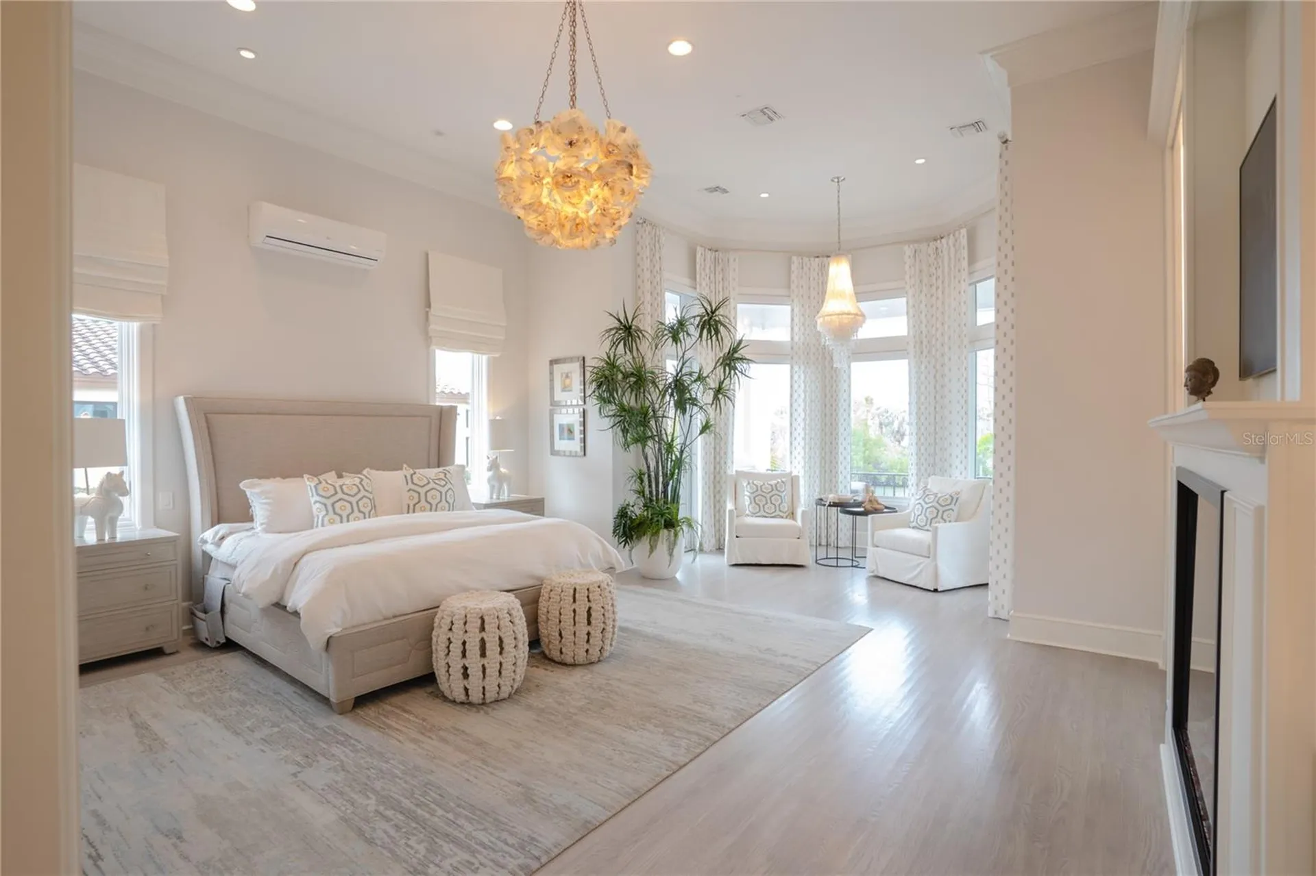 1541 Bay Point Drive Sarasota FL 34236