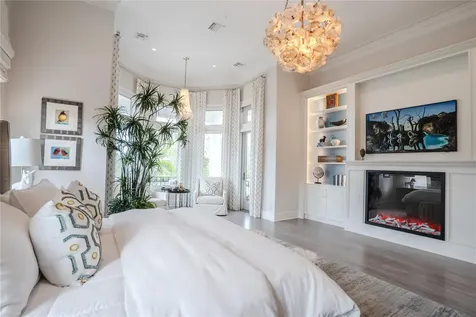 1541 Bay Point Drive Sarasota FL 34236