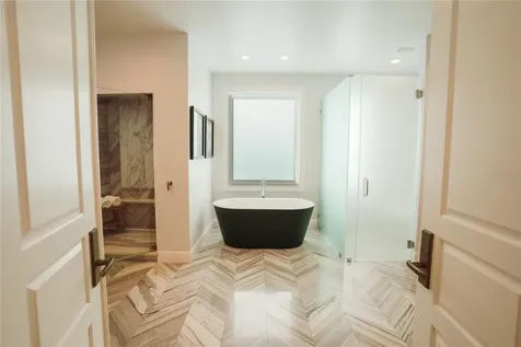 1541 Bay Point Drive Sarasota FL 34236