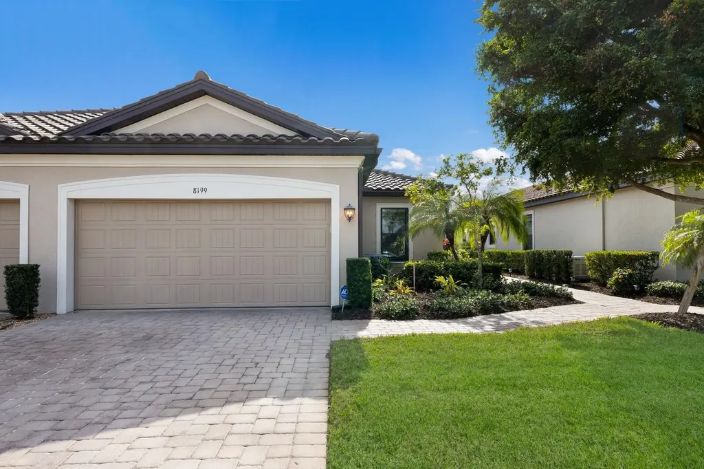 8199 Varenna Drive Sarasota FL 34231