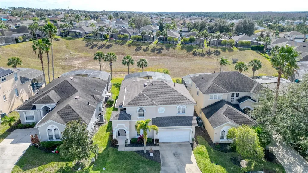 323 Plumoso Loop Davenport FL 33897