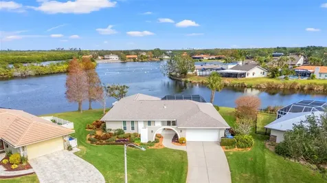 7233 15th Court NE St Petersburg FL 33702