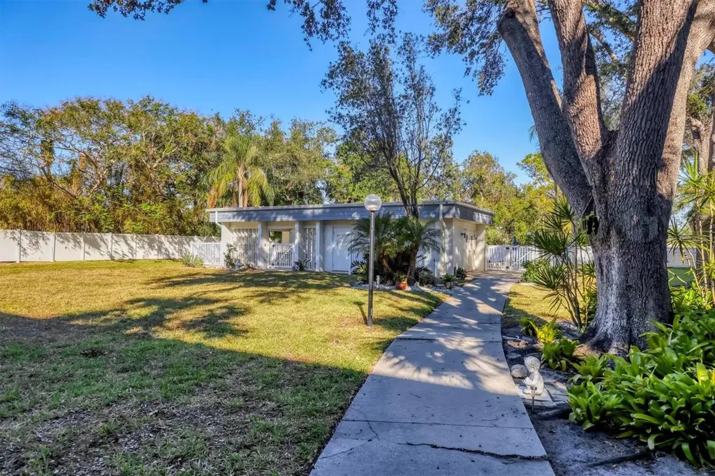 3300 S Beneva Road Sarasota FL 34232