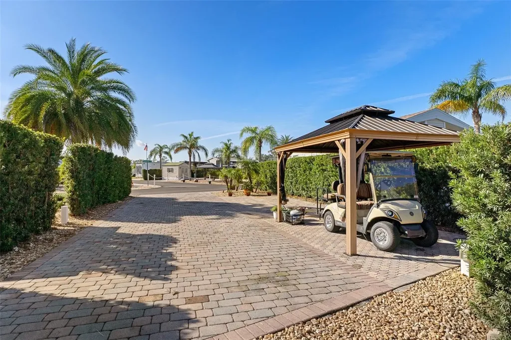 16724 Sunshine Avenue Clermont FL 34714