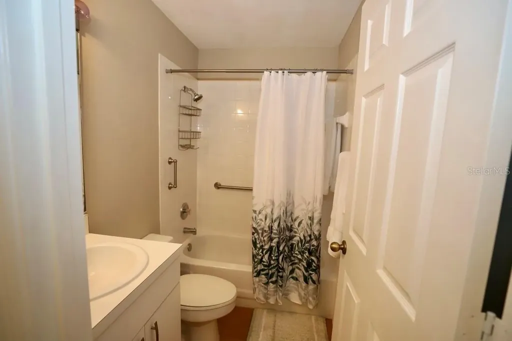 8370 Wingate Drive Sarasota FL 34238
