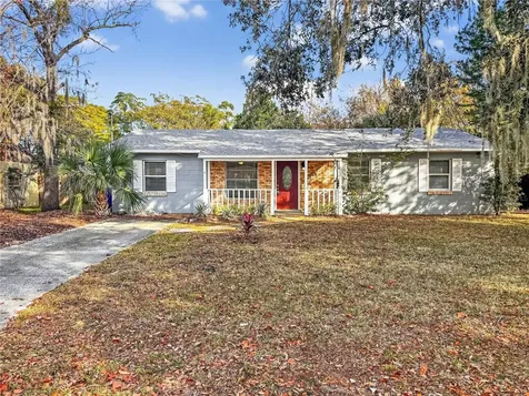 540 Fern Avenue Tavares FL 32778