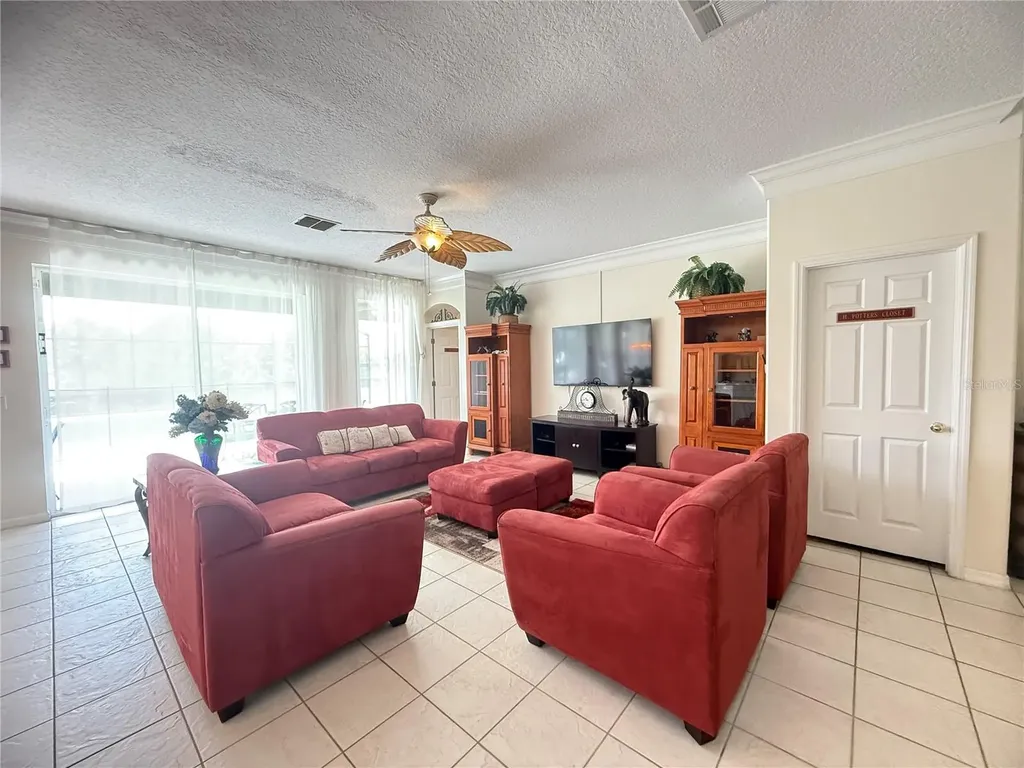 8557 La Isla Drive Kissimmee FL 34747