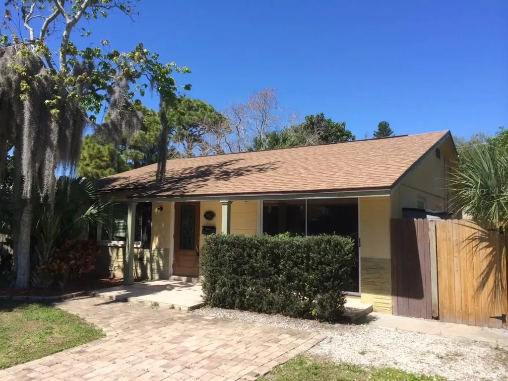 1719 Montana Avenue NE St Petersburg FL 33703