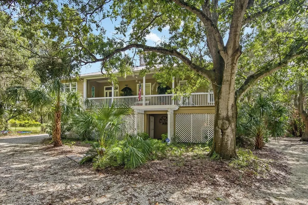 7807 Bay Drive Tampa FL 33635