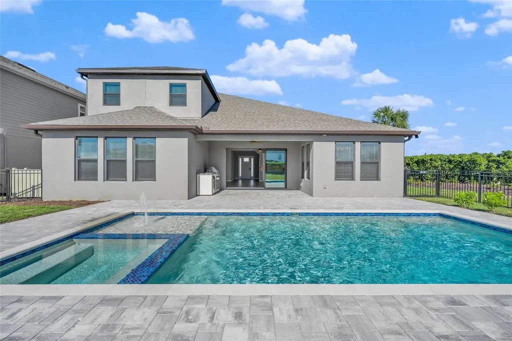 9511 Tequila Sunrise Drive Sarasota FL 34241