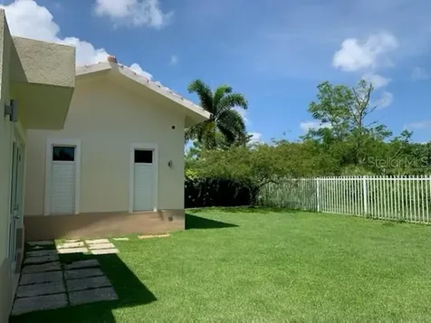 111 Calle Humacao PR 00791