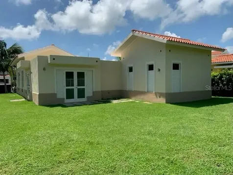 111 Calle Humacao PR 00791
