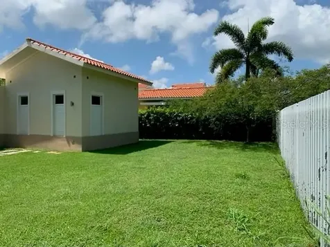111 Calle Humacao PR 00791