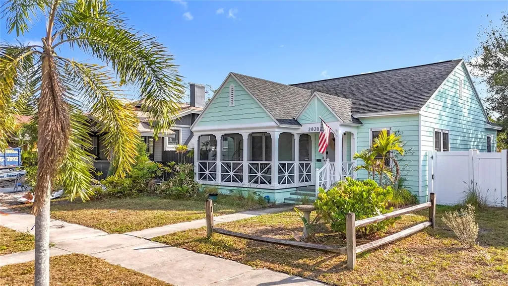 2828 Burlington Avenue N St Petersburg FL 33713