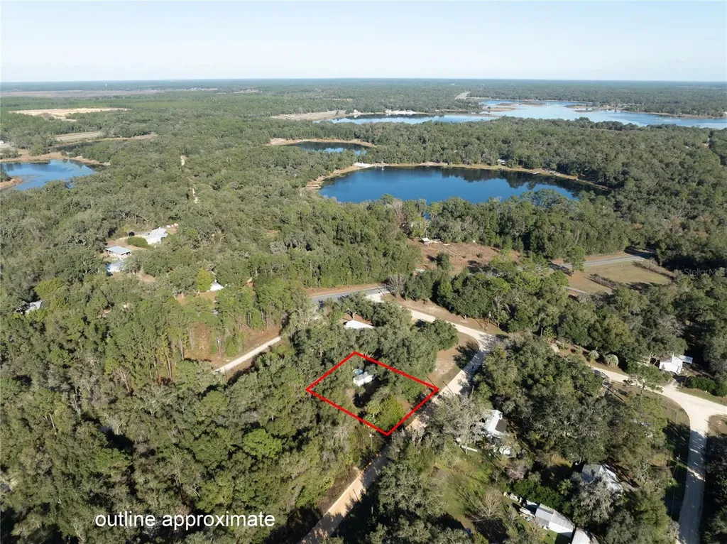 270 Bay Street Hawthorne FL 32640