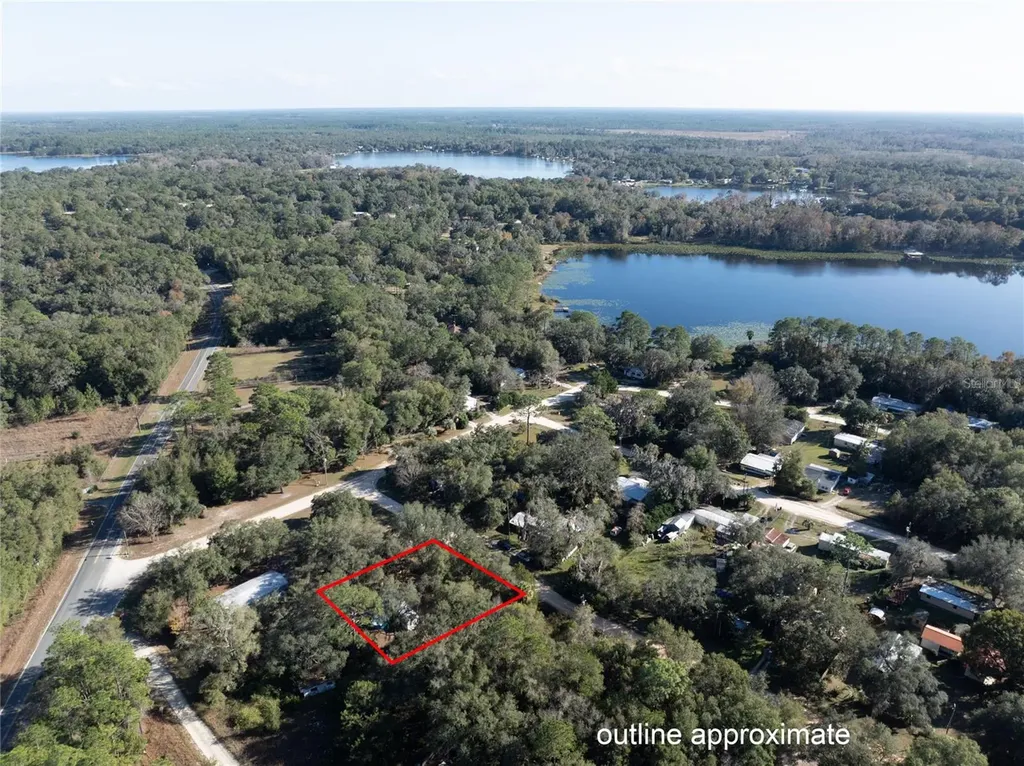 270 Bay Street Hawthorne FL 32640