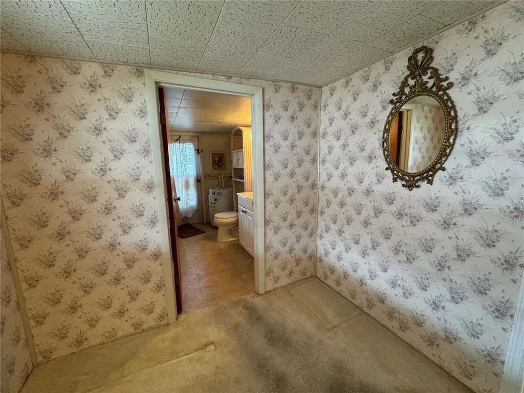 611 50th Avenue Drive W Bradenton FL 34207