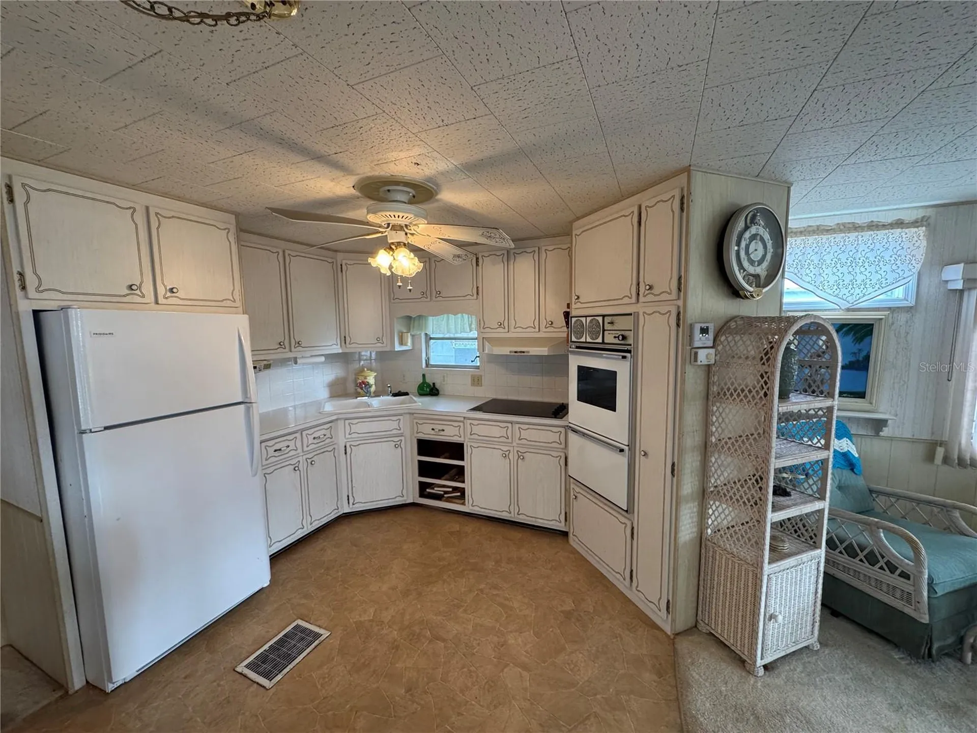 611 50th Avenue Drive W Bradenton FL 34207